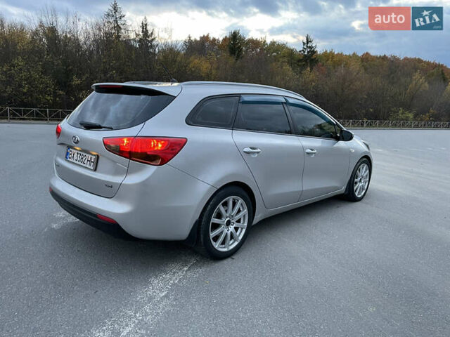 Кіа Сід 2013 у Красилове на Automoto.ua Сірий Кіа Сід, об'ємом двигуна 1.58 л та пробігом 200 тис. км за 9600 $, фото 4 на Automoto.ua