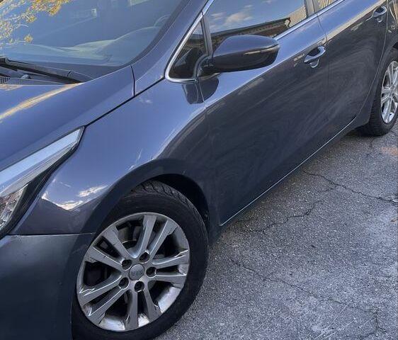 Серый Киа Сид, объемом двигателя 1.6 л и пробегом 257 тыс. км за 9000 $, фото 4 на Automoto.ua