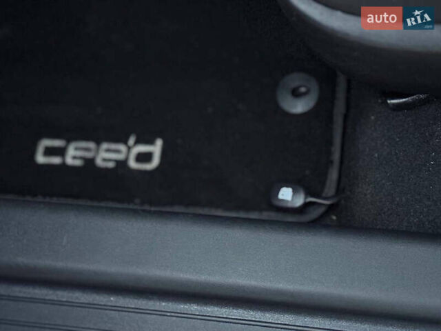 Сірий Кіа Сід, об'ємом двигуна 1.6 л та пробігом 202 тис. км за 7350 $, фото 82 на Automoto.ua