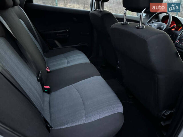 Сірий Кіа Сід, об'ємом двигуна 1.6 л та пробігом 202 тис. км за 7350 $, фото 90 на Automoto.ua