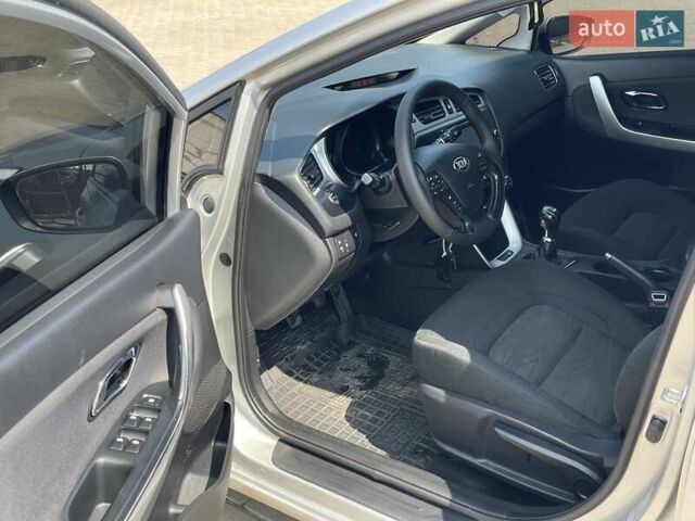 Сірий Кіа Сід, об'ємом двигуна 1.6 л та пробігом 225 тис. км за 7700 $, фото 7 на Automoto.ua