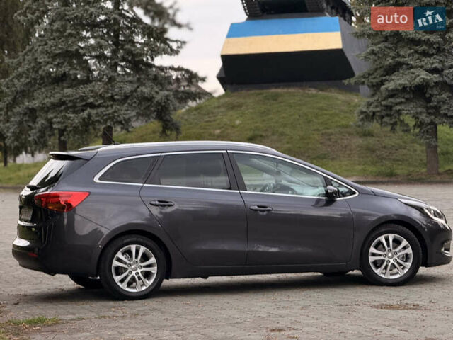 Кіа Сід 2013 у Дубно на Automoto.ua Сірий Кіа Сід, об'ємом двигуна 1.6 л та пробігом 176 тис. км за 8599 $, фото 5 на Automoto.ua