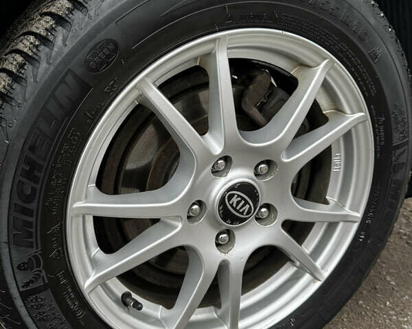 Сірий Кіа Сід, об'ємом двигуна 1.58 л та пробігом 199 тис. км за 10500 $, фото 10 на Automoto.ua