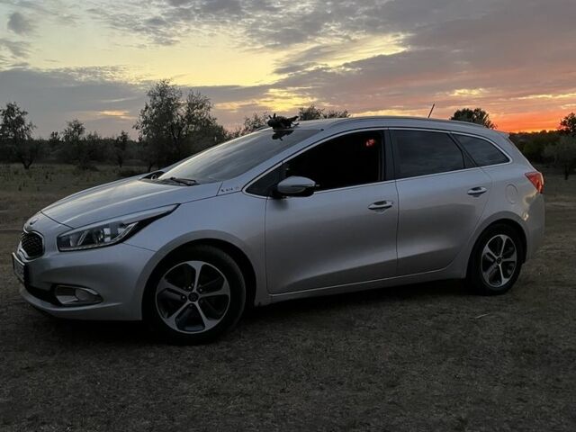 Серый Киа Сид, объемом двигателя 1.6 л и пробегом 260 тыс. км за 8500 $, фото 4 на Automoto.ua