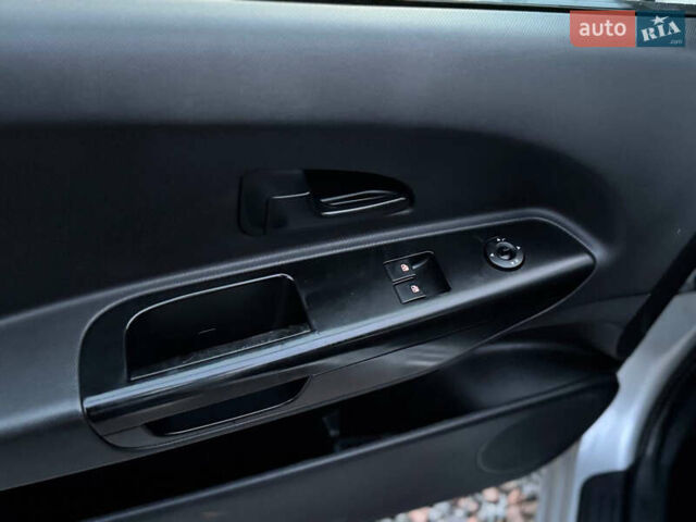 Сірий Кіа Сід, об'ємом двигуна 1.6 л та пробігом 202 тис. км за 7350 $, фото 80 на Automoto.ua