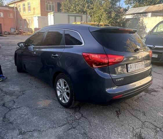 Серый Киа Сид, объемом двигателя 1.6 л и пробегом 257 тыс. км за 9000 $, фото 6 на Automoto.ua