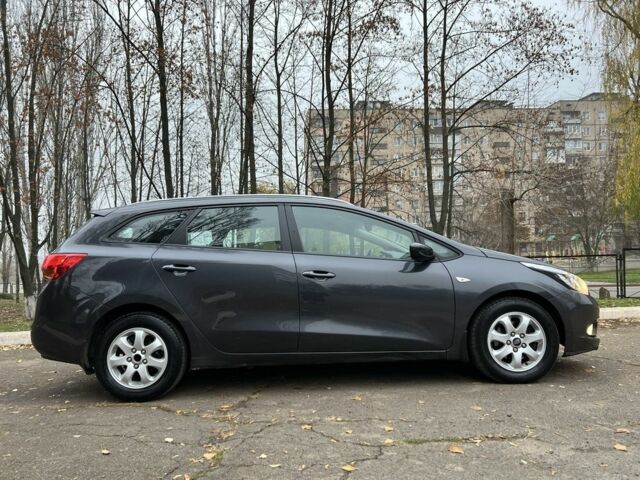 Серый Киа Сид, объемом двигателя 1.6 л и пробегом 233 тыс. км за 8500 $, фото 7 на Automoto.ua