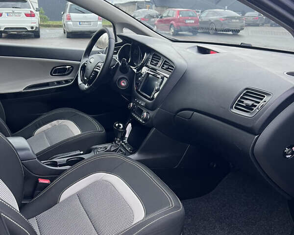 Серый Киа Сид, объемом двигателя 1.6 л и пробегом 183 тыс. км за 11000 $, фото 38 на Automoto.ua