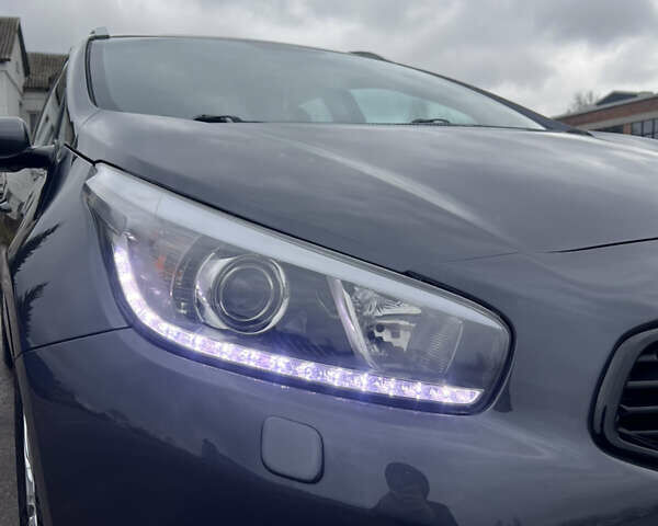 Сірий Кіа Сід, об'ємом двигуна 1.6 л та пробігом 183 тис. км за 11000 $, фото 14 на Automoto.ua