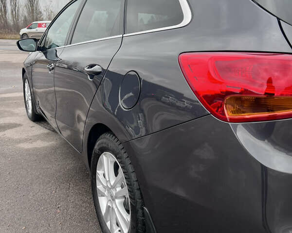 Серый Киа Сид, объемом двигателя 1.6 л и пробегом 183 тыс. км за 11000 $, фото 12 на Automoto.ua