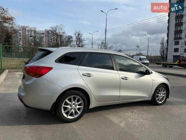 Серый Киа Сид, объемом двигателя 1.58 л и пробегом 165 тыс. км за 8700 $, фото 4 на Automoto.ua
