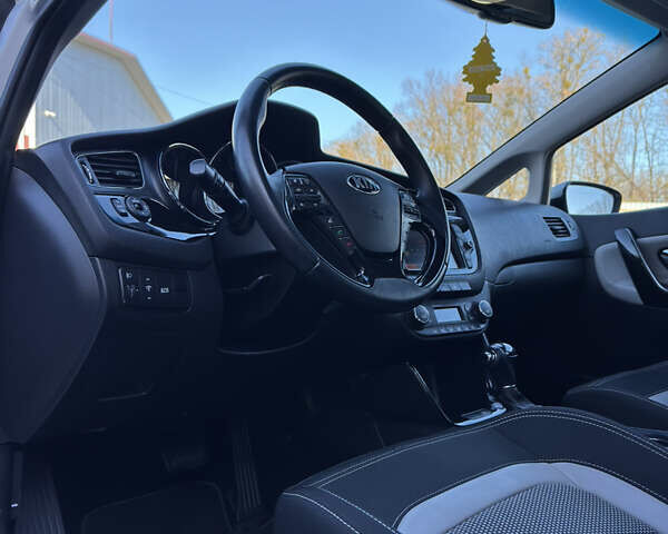 Сірий Кіа Сід, об'ємом двигуна 1.6 л та пробігом 187 тис. км за 12499 $, фото 31 на Automoto.ua