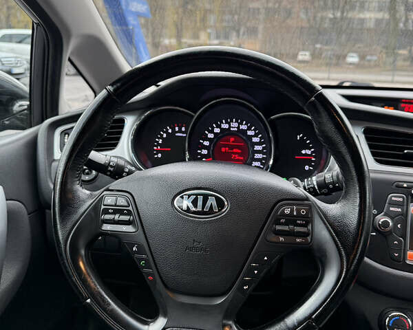 Серый Киа Сид, объемом двигателя 1.6 л и пробегом 211 тыс. км за 11600 $, фото 11 на Automoto.ua