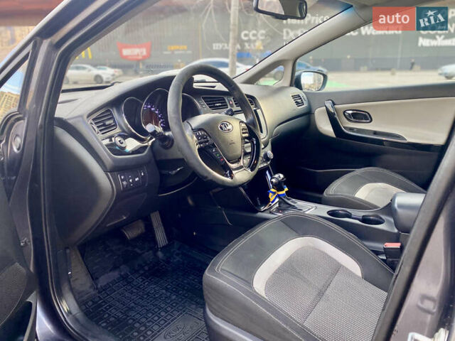 Сірий Кіа Сід, об'ємом двигуна 1.58 л та пробігом 317 тис. км за 9500 $, фото 13 на Automoto.ua