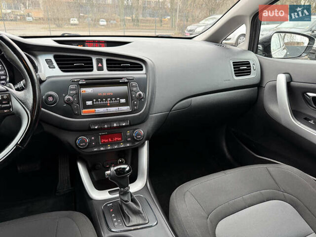 Серый Киа Сид, объемом двигателя 1.6 л и пробегом 211 тыс. км за 11600 $, фото 7 на Automoto.ua