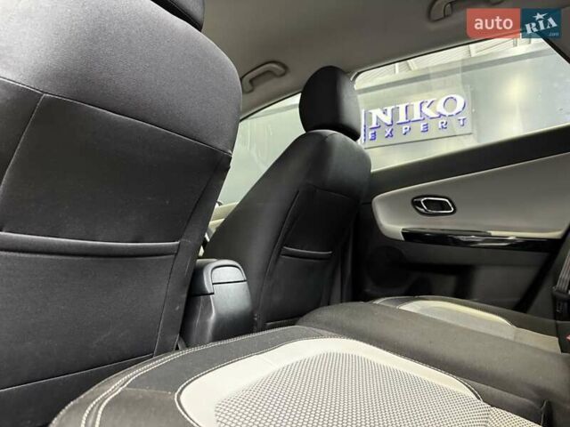 Серый Киа Сид, объемом двигателя 1.6 л и пробегом 110 тыс. км за 12500 $, фото 35 на Automoto.ua