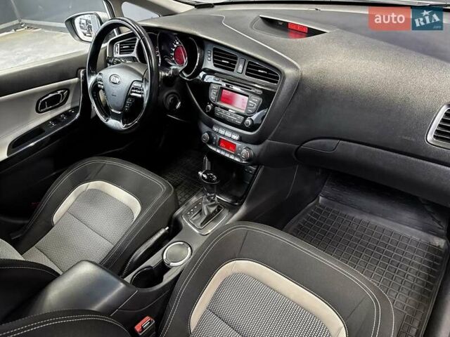 Серый Киа Сид, объемом двигателя 1.6 л и пробегом 110 тыс. км за 12500 $, фото 33 на Automoto.ua