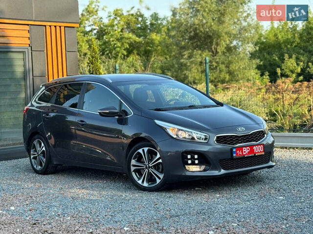 Серый Киа Сид, объемом двигателя 1.58 л и пробегом 190 тыс. км за 11999 $, фото 4 на Automoto.ua
