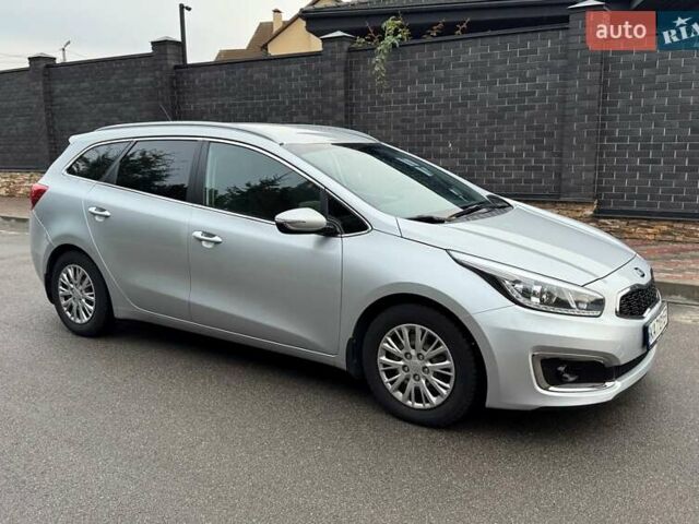 Кіа Сід 2016 у Києві на Automoto.ua Сірий Кіа Сід, об'ємом двигуна 1.59 л та пробігом 107 тис. км за 12500 $, фото 16 на Automoto.ua