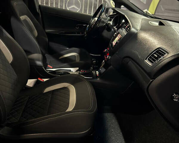 Сірий Кіа Сід, об'ємом двигуна 1.58 л та пробігом 221 тис. км за 11399 $, фото 31 на Automoto.ua