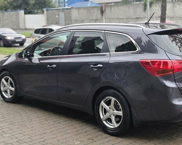 Серый Киа Сид, объемом двигателя 1.58 л и пробегом 63 тыс. км за 13300 $, фото 6 на Automoto.ua