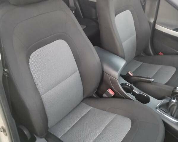 Серый Киа Сид, объемом двигателя 1.58 л и пробегом 182 тыс. км за 11650 $, фото 12 на Automoto.ua