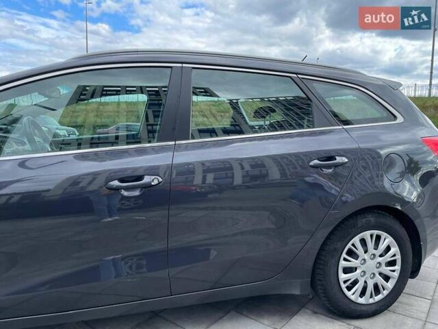 Серый Киа Сид, объемом двигателя 1.58 л и пробегом 145 тыс. км за 11500 $, фото 5 на Automoto.ua