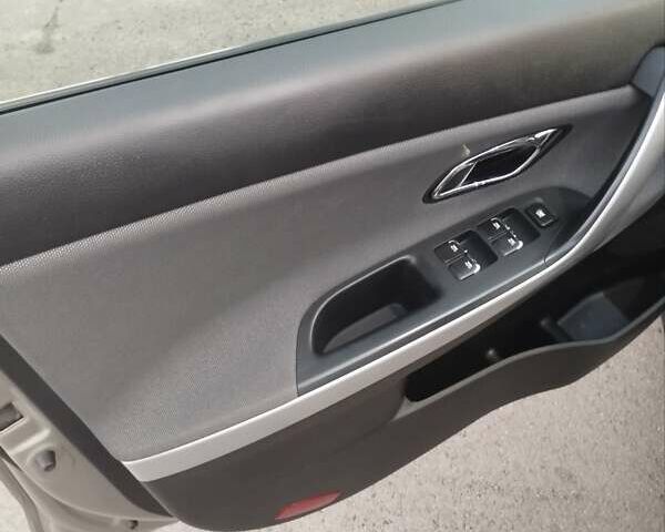 Серый Киа Сид, объемом двигателя 1.58 л и пробегом 182 тыс. км за 11650 $, фото 5 на Automoto.ua