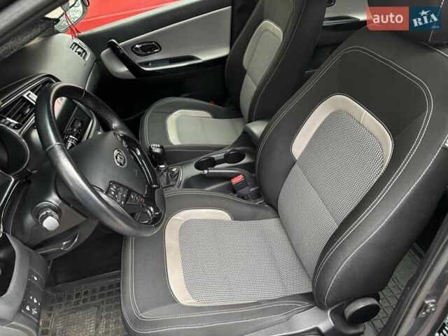 Серый Киа Сид, объемом двигателя 1.58 л и пробегом 31 тыс. км за 12500 $, фото 17 на Automoto.ua