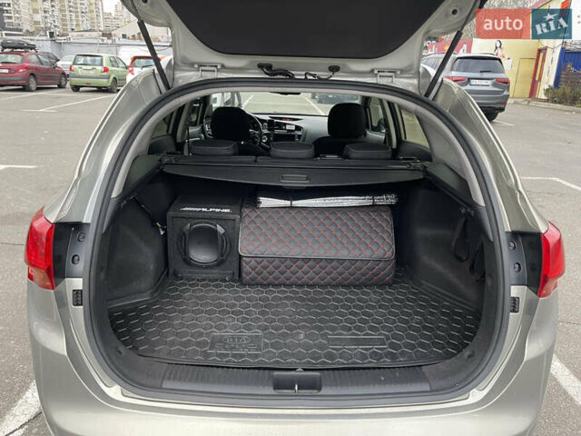 Серый Киа Сид, объемом двигателя 1.58 л и пробегом 100 тыс. км за 11800 $, фото 11 на Automoto.ua