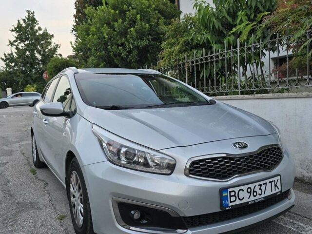 Серый Киа Сид, объемом двигателя 1.4 л и пробегом 270 тыс. км за 9000 $, фото 1 на Automoto.ua