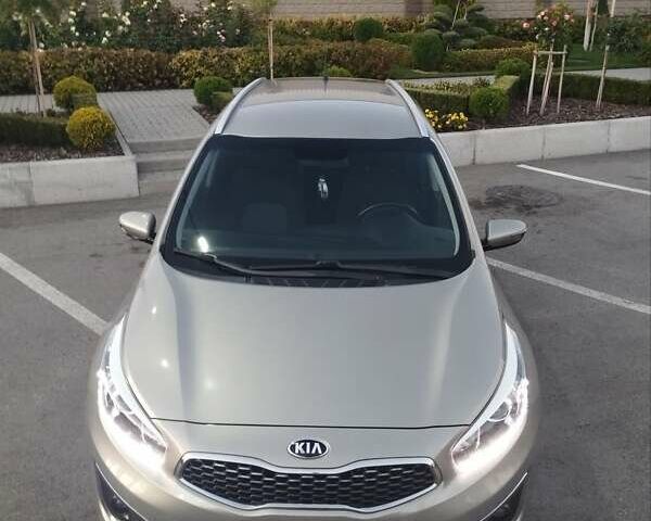 Серый Киа Сид, объемом двигателя 1.58 л и пробегом 182 тыс. км за 11650 $, фото 23 на Automoto.ua