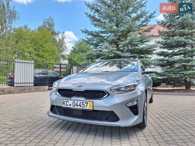 Серый Киа Сид, объемом двигателя 1.4 л и пробегом 220 тыс. км за 13800 $, фото 5 на Automoto.ua