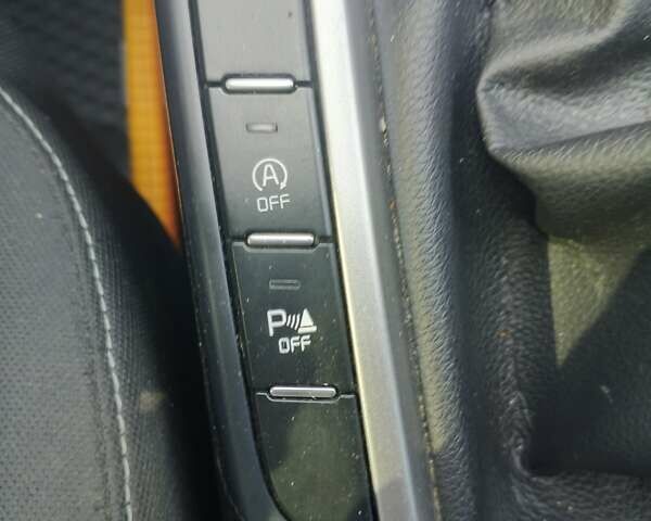 Серый Киа Сид, объемом двигателя 1.6 л и пробегом 200 тыс. км за 13500 $, фото 18 на Automoto.ua