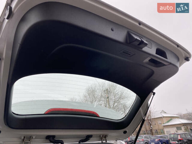 Серый Киа Сид, объемом двигателя 1.6 л и пробегом 261 тыс. км за 12700 $, фото 30 на Automoto.ua