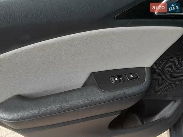 Серый Киа Сид, объемом двигателя 1.59 л и пробегом 189 тыс. км за 14100 $, фото 7 на Automoto.ua