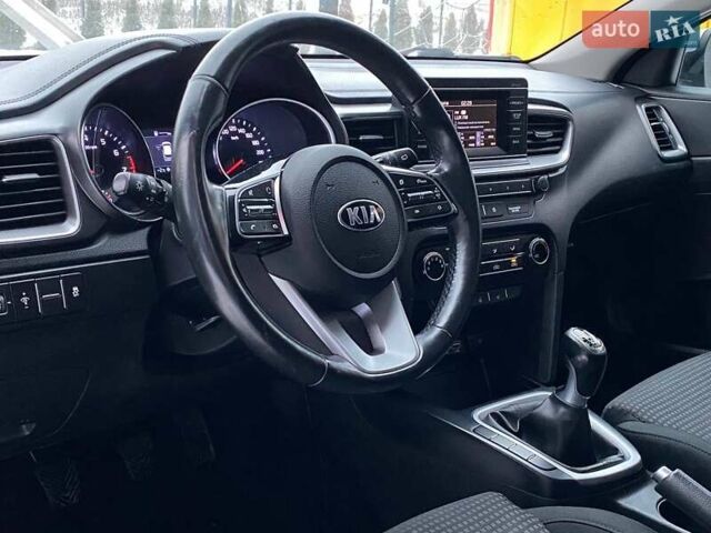 Сірий Кіа Сід, об'ємом двигуна 1.37 л та пробігом 87 тис. км за 12900 $, фото 12 на Automoto.ua