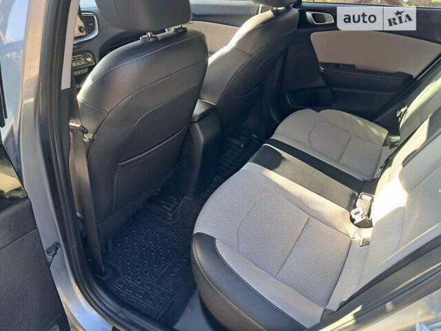 Киа Сид 2019 в Запорожье на Automoto.ua Серый Киа Сид, объемом двигателя 1.6 л и пробегом 136 тыс. км за 15500 $, фото 6 на Automoto.ua