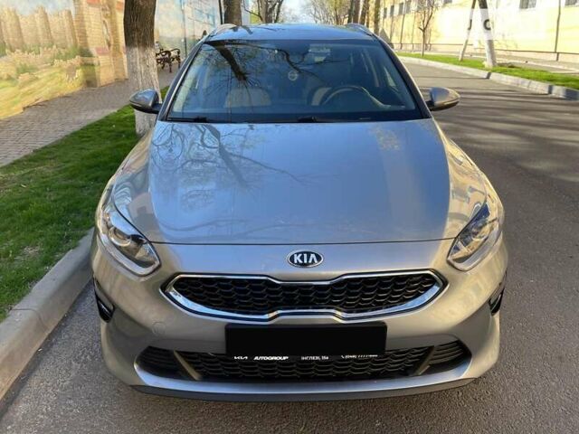 Серый Киа Сид, объемом двигателя 1.59 л и пробегом 70 тыс. км за 15900 $, фото 4 на Automoto.ua