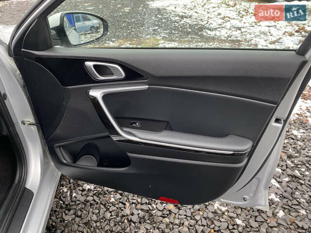 Серый Киа Сид, объемом двигателя 1.6 л и пробегом 261 тыс. км за 12700 $, фото 16 на Automoto.ua