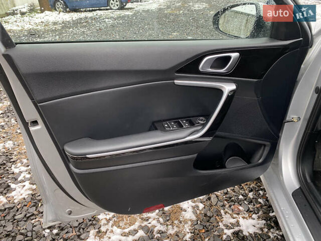 Серый Киа Сид, объемом двигателя 1.6 л и пробегом 261 тыс. км за 12700 $, фото 11 на Automoto.ua