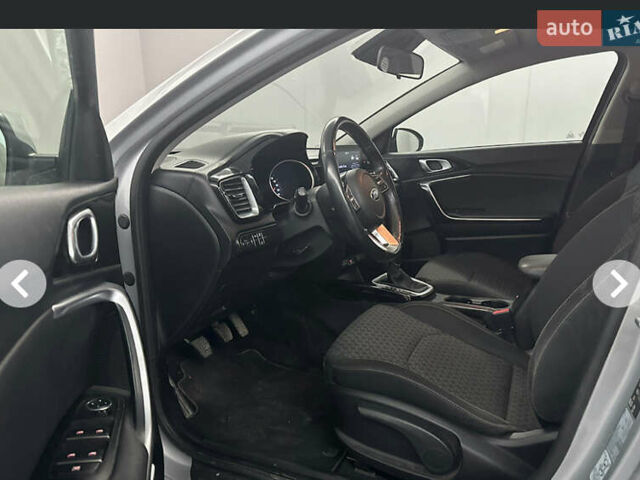 Серый Киа Сид, объемом двигателя 1.6 л и пробегом 261 тыс. км за 12700 $, фото 42 на Automoto.ua