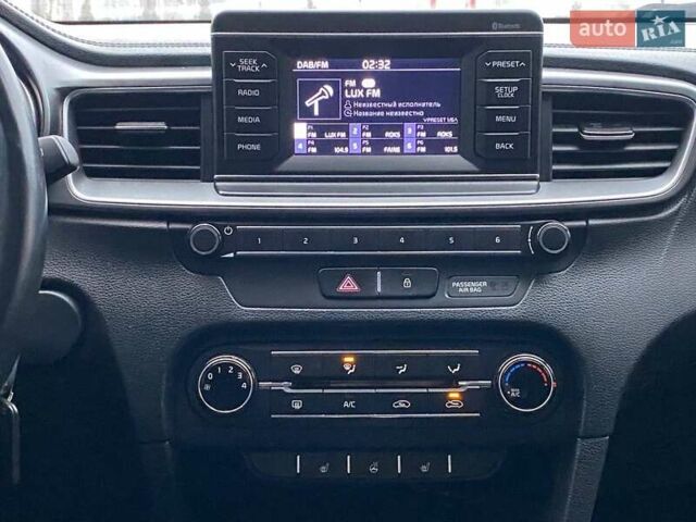 Сірий Кіа Сід, об'ємом двигуна 1.37 л та пробігом 87 тис. км за 12900 $, фото 19 на Automoto.ua