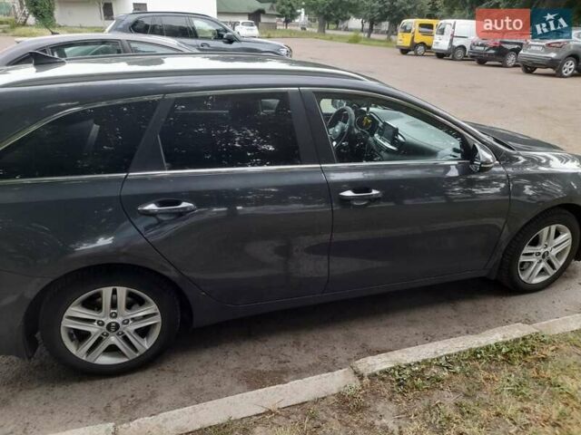 Серый Киа Сид, объемом двигателя 1.59 л и пробегом 189 тыс. км за 14100 $, фото 9 на Automoto.ua