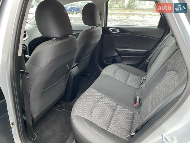 Серый Киа Сид, объемом двигателя 1.6 л и пробегом 261 тыс. км за 12700 $, фото 24 на Automoto.ua