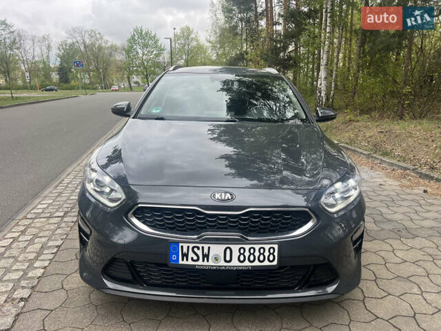 Серый Киа Сид, объемом двигателя 1.6 л и пробегом 150 тыс. км за 14999 $, фото 2 на Automoto.ua