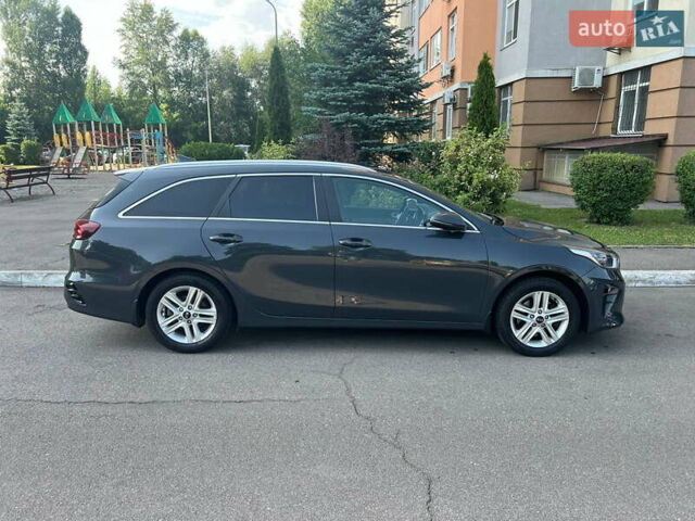 Сірий Кіа Сід, об'ємом двигуна 1.59 л та пробігом 49 тис. км за 19000 $, фото 2 на Automoto.ua