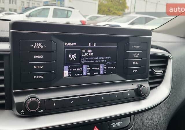 Серый Киа Сид, объемом двигателя 1.6 л и пробегом 198 тыс. км за 13500 $, фото 3 на Automoto.ua