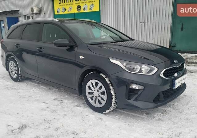 Сірий Кіа Сід, об'ємом двигуна 1.6 л та пробігом 208 тис. км за 12190 $, фото 7 на Automoto.ua