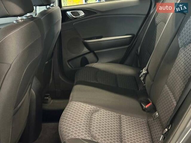 Серый Киа Сид, объемом двигателя 1.6 л и пробегом 145 тыс. км за 16990 $, фото 30 на Automoto.ua